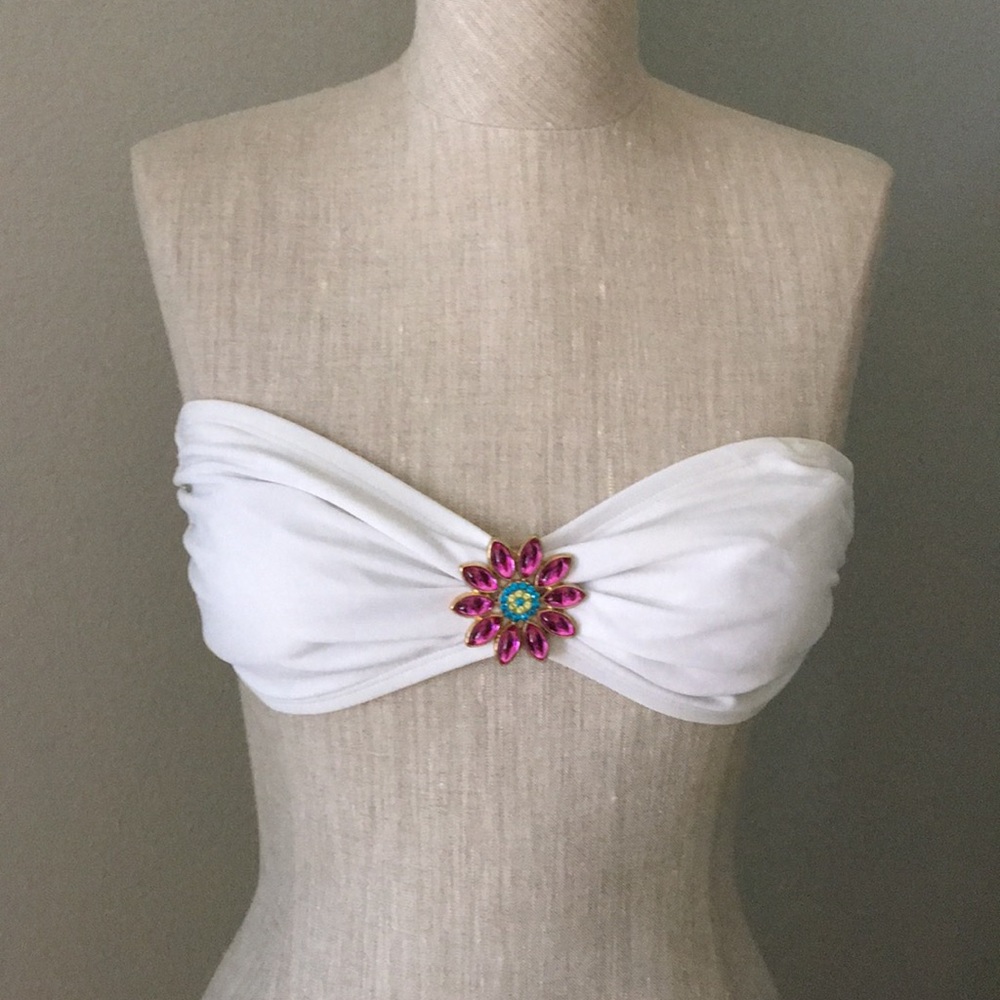 Woman’s Bandeau Style Bikini Top